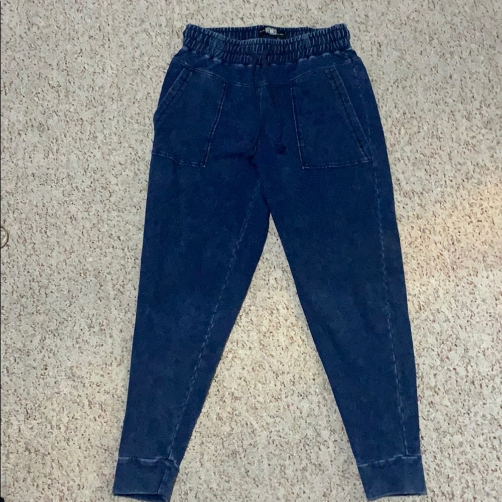 navy blue sweatpants